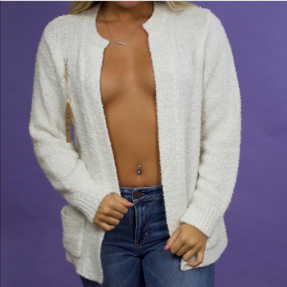 Soft and stretchy cardigan